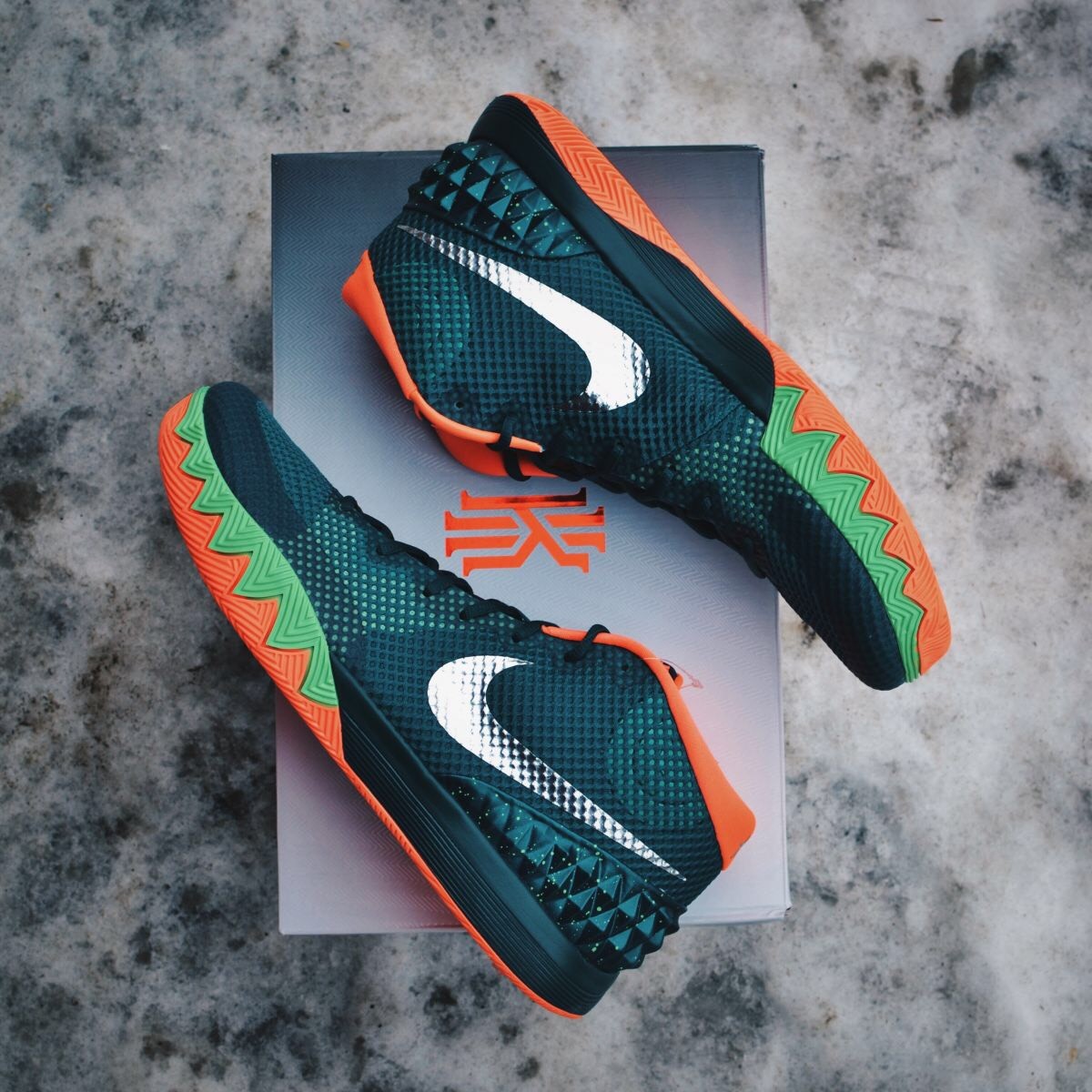 Nike Kyrie 1 Venus Flytrap Emerald Green Irving Basketball Shoe