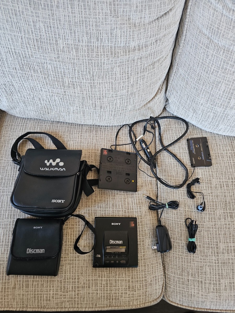 Sony Discman D-303 CD Player With Case Accessories Powers On SEE