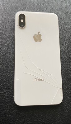Apple iPhone X - 64GB - White Unlocked Cracked Screen and Back