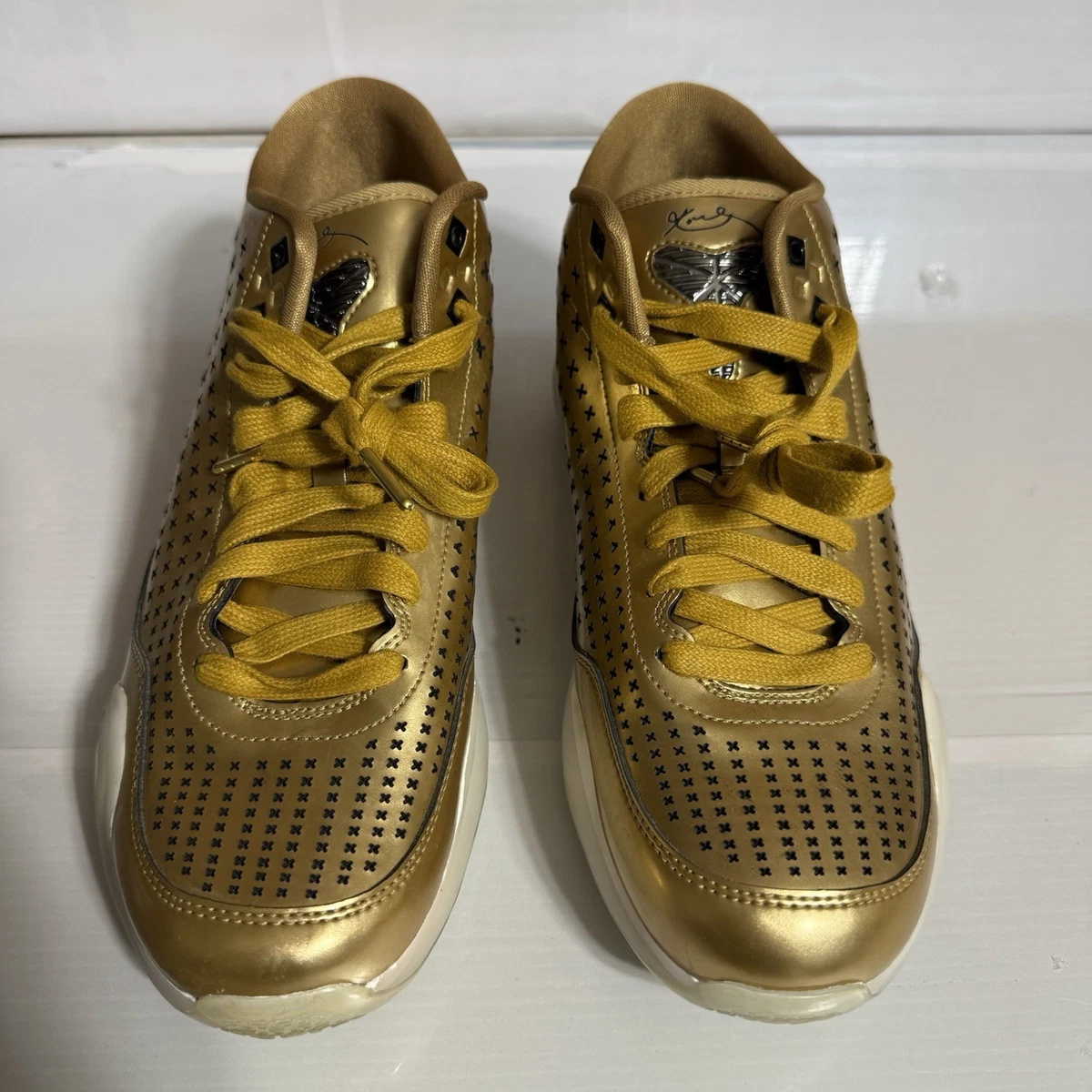 Nike Kobe 10 EXT Mid Liquid Gold for Sale | Authenticity
