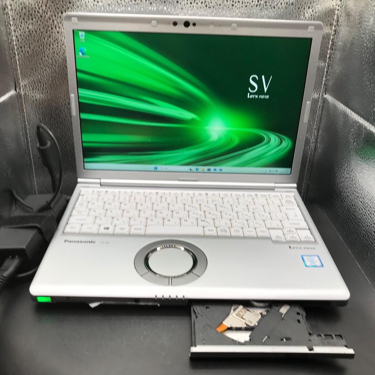 Panasonic Let's note CF-SV8 Intel Core i7 SSD 512GB RAM 16GB DVD