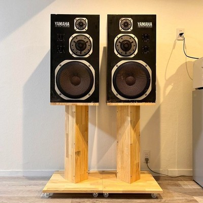 Yamaha NS-1000 (NS-1000M) 3-Way Monitor Speakers Pair of Vtg Stand
