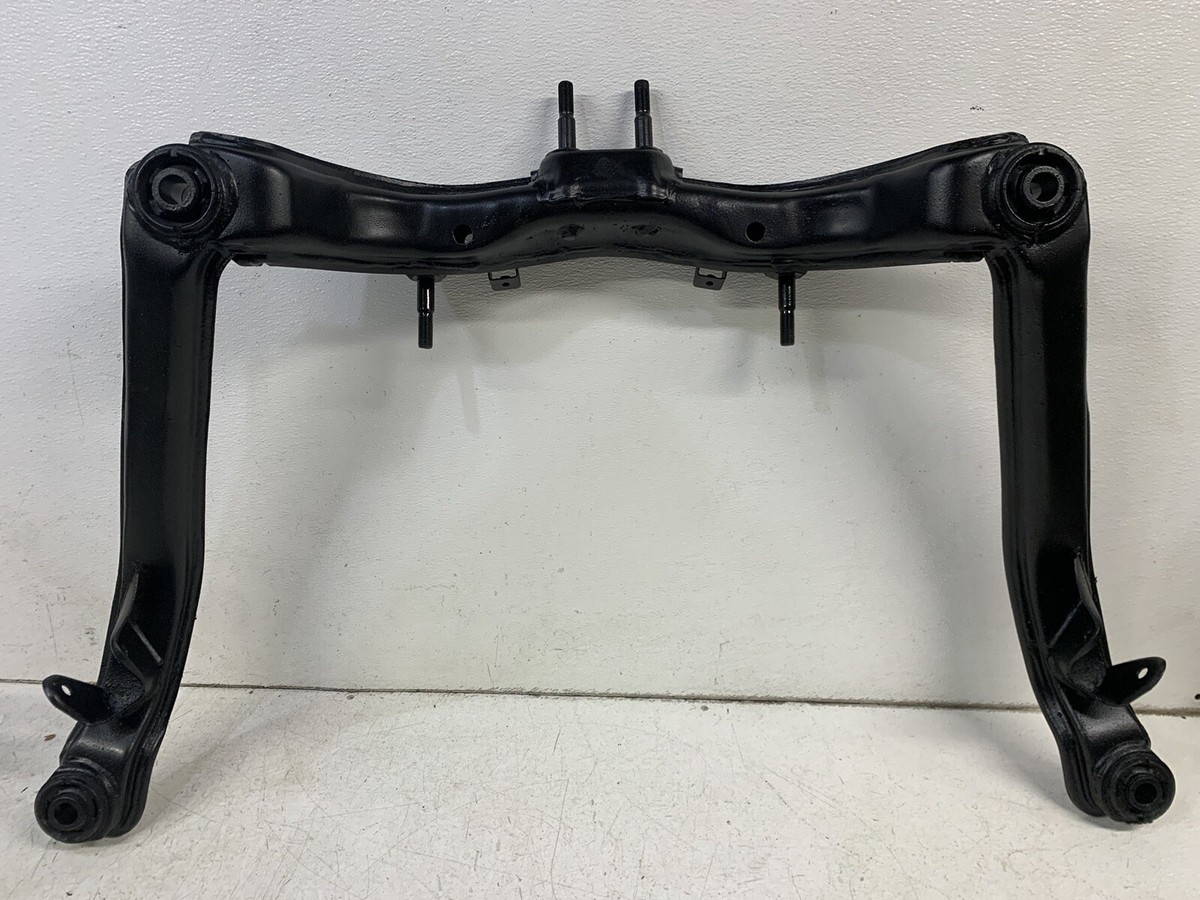 2000-2001 Nissan Altima REAR crossmember sub frame NON-ABS