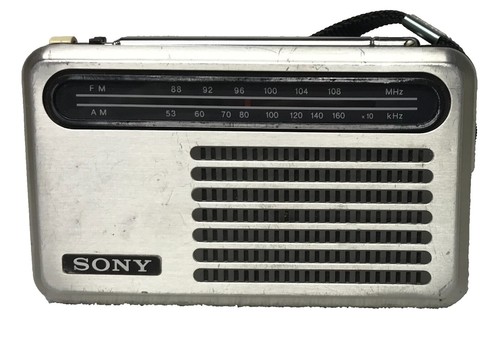 Sony Transistor Radio TR-610 designer Takahiro Tamamoto Model 1958