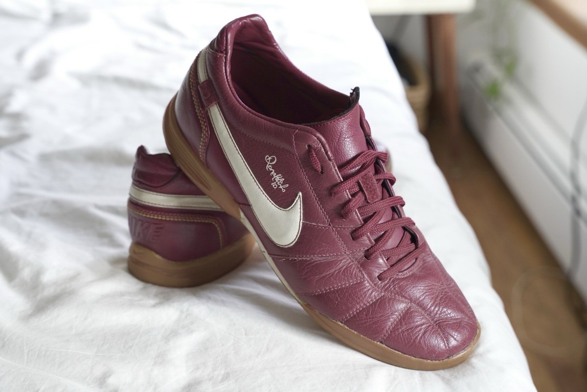 Nike R10 Ronaldinho Indoor Red 9.5 | eBay