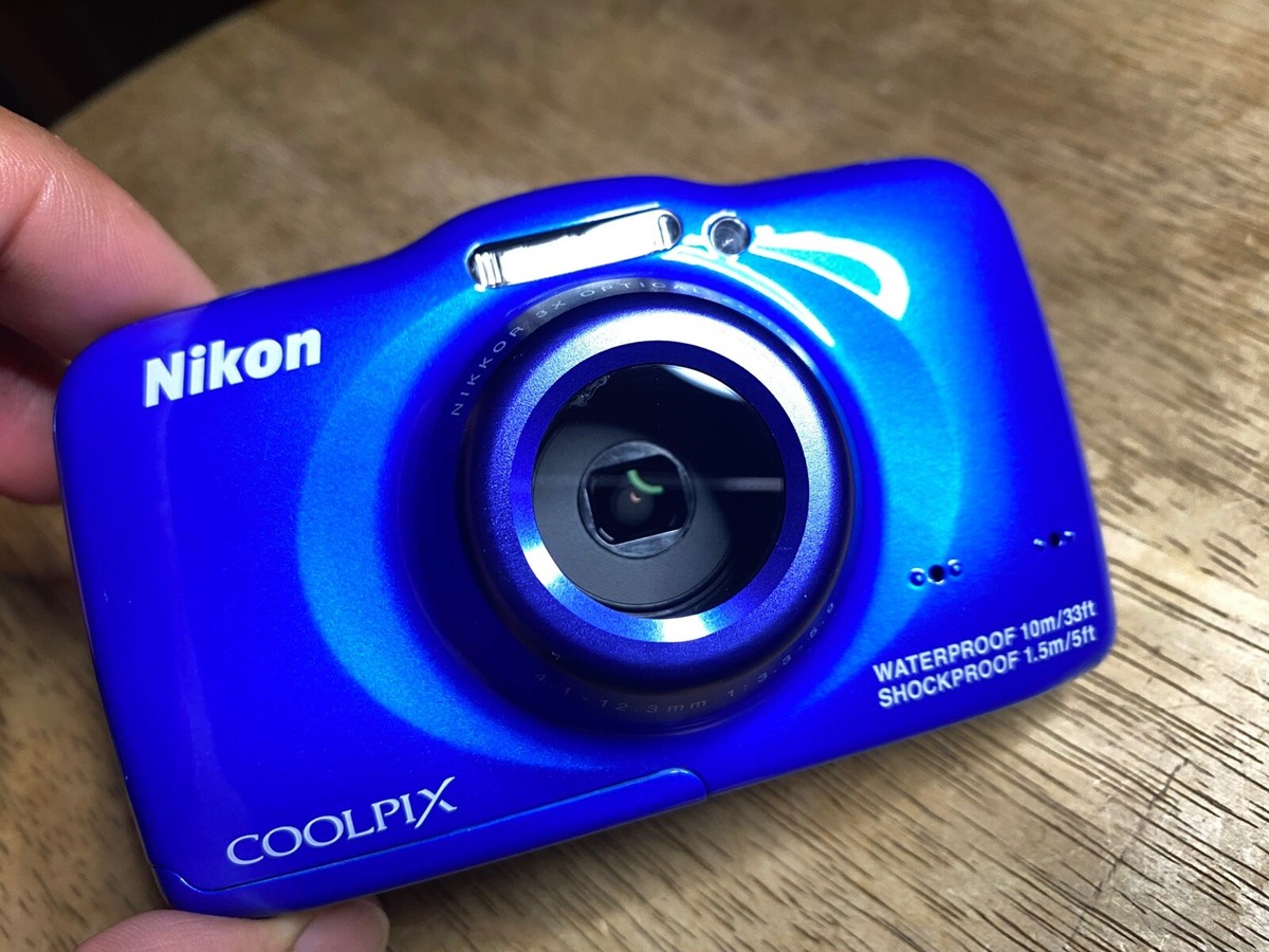 Nikon Coolpix S32 Waterproof 13.2MP Compact Digital Camera Blue