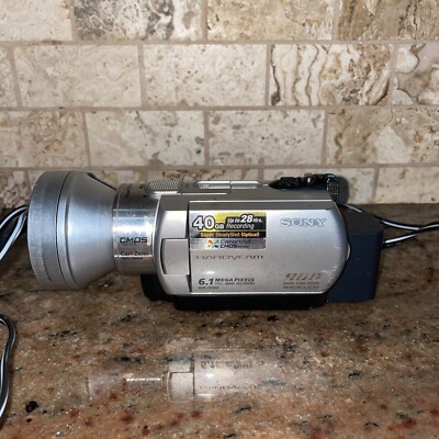 SONY DCR-SR300 Handycam Digital Video Camera Recorder (40GB