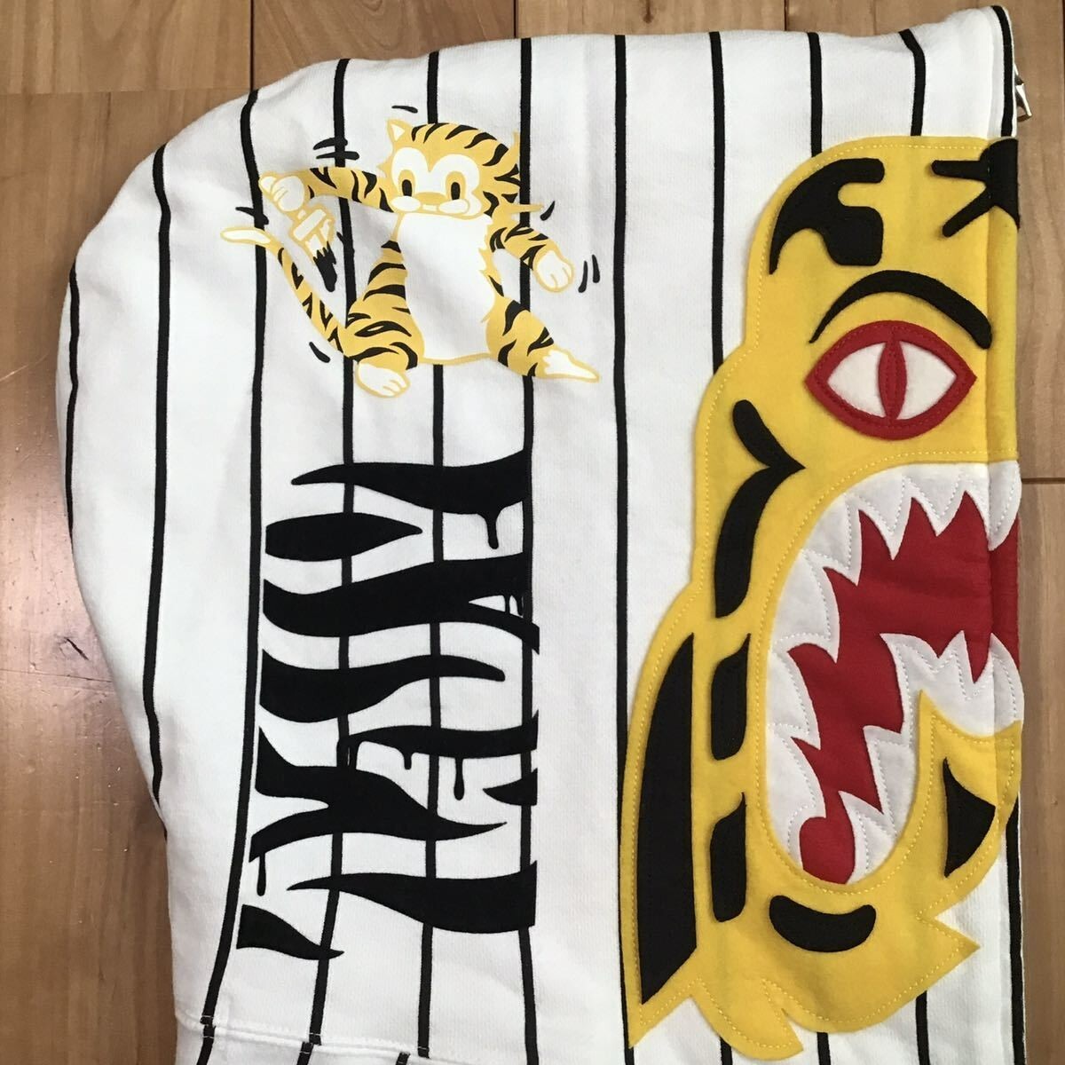 BAPE JAPAN limited Hanshin Tigers Tiger full zip hoodie A Bathing