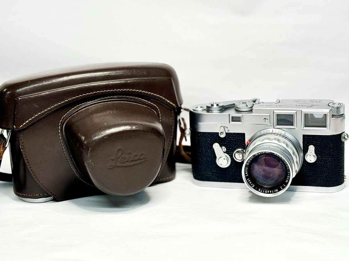 Leica M3 Single Stroke with Summicron 50mm/f2, Excellent In and