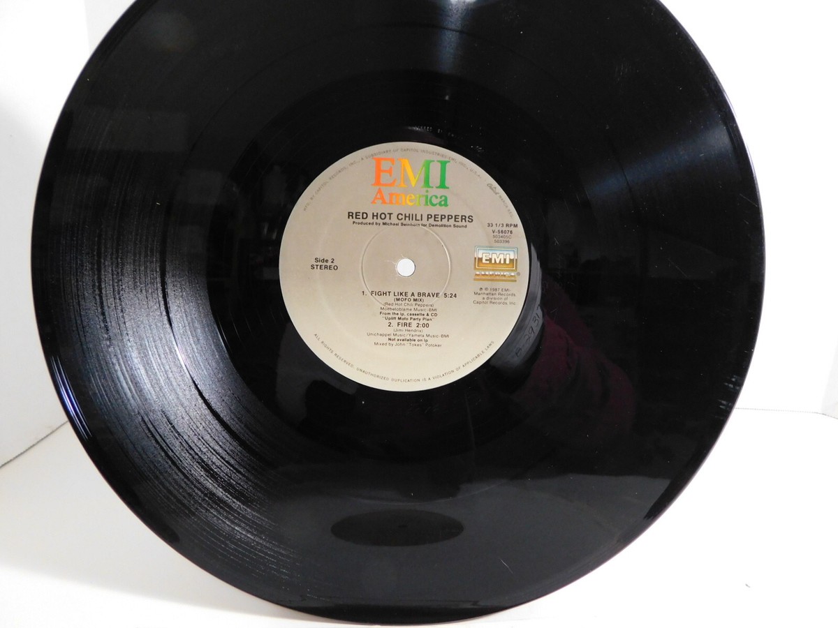 Red Hot Chili Peppers – Fight Like A Brave (Not Our Mix)1987 12