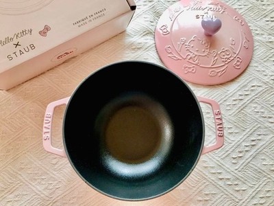 STAUB Hello Kitty 20cm Cast Iron Cocotte Dutch Oven Unused B-Grade