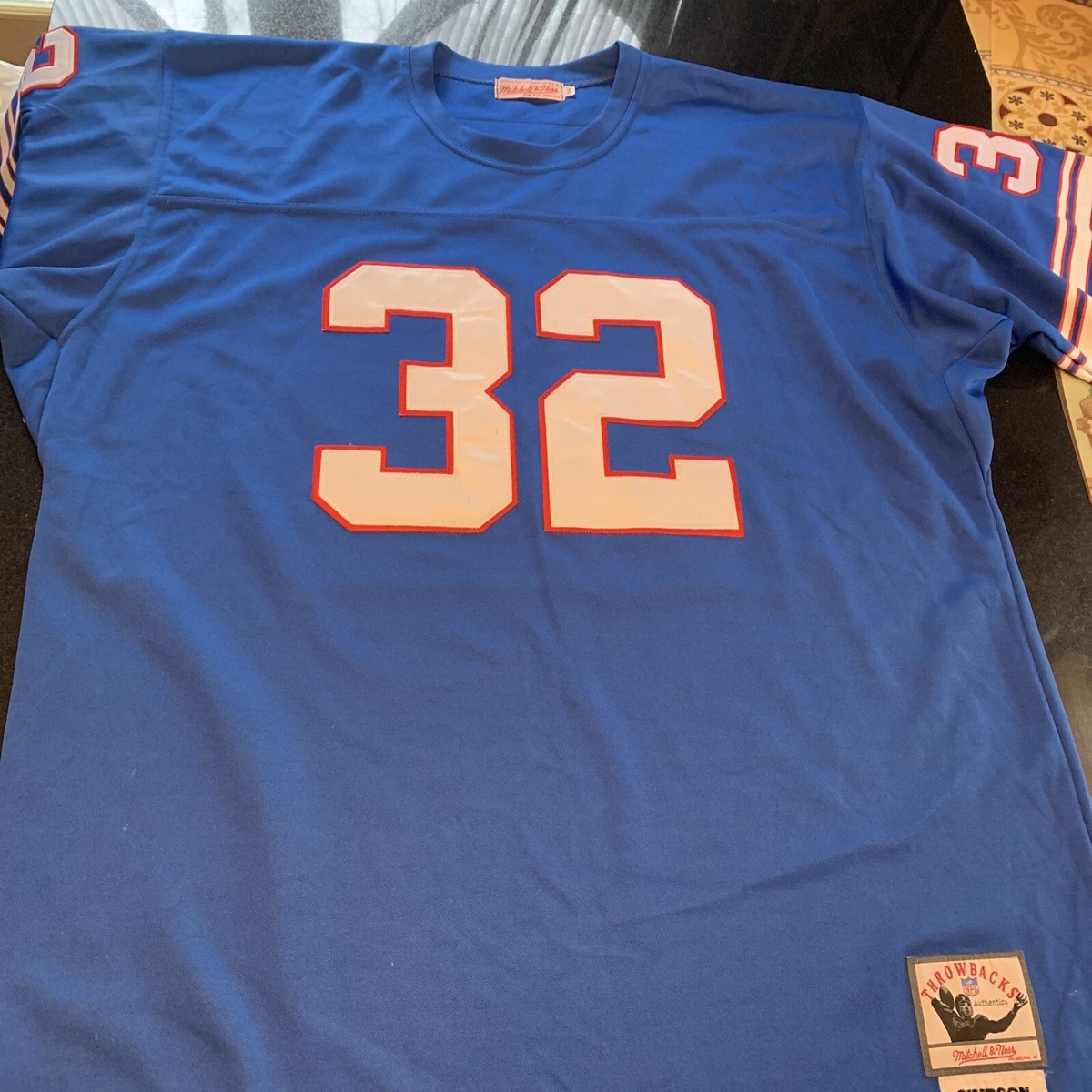 Mitchell & Ness NFL Buffalo Bills OJ Simpson #32 Throwback Jersey