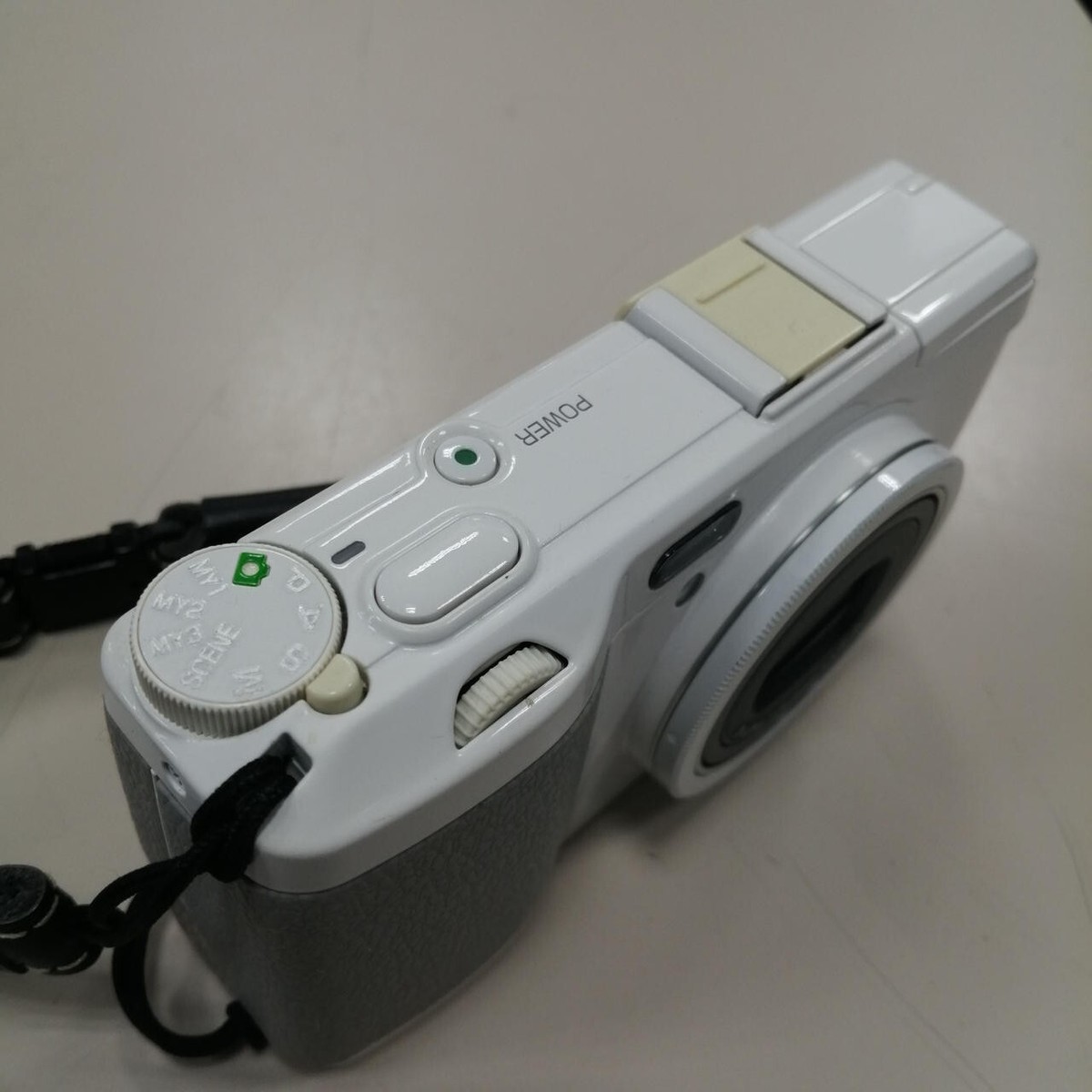 Ricoh GR DIGITAL Series GR DIGITAL IV White 4X 10.0 MP Digital