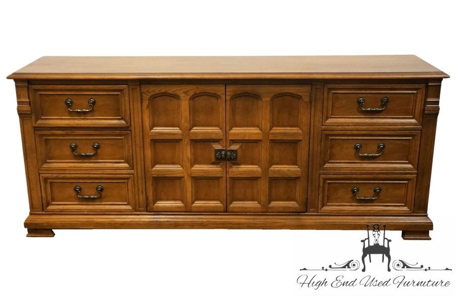 DREXEL HERITAGE Guildhall Collection Solid Walnut Colonial Early