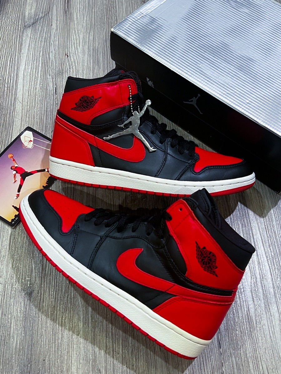 Size 10 - Jordan 1 Retro Bred 2001 OG With Box And Jumpman Hang