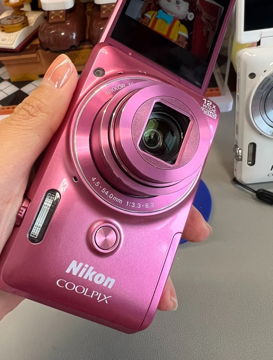 Nikon COOLPIX S6900 16MP 12x Optical Zoom Flip Long Screen Digital