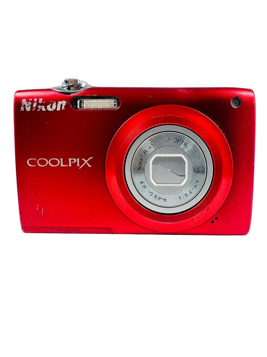 Nikon COOLPIX レッド 12倍光学ズーム used Nikon COOLPIX レッド 12倍