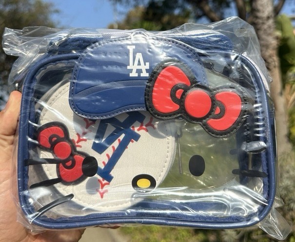 LA Dodgers Hello Kitty Crossbody Bag SGA 08/05/25 🎀🎀🎀🎀🎀 | eBay