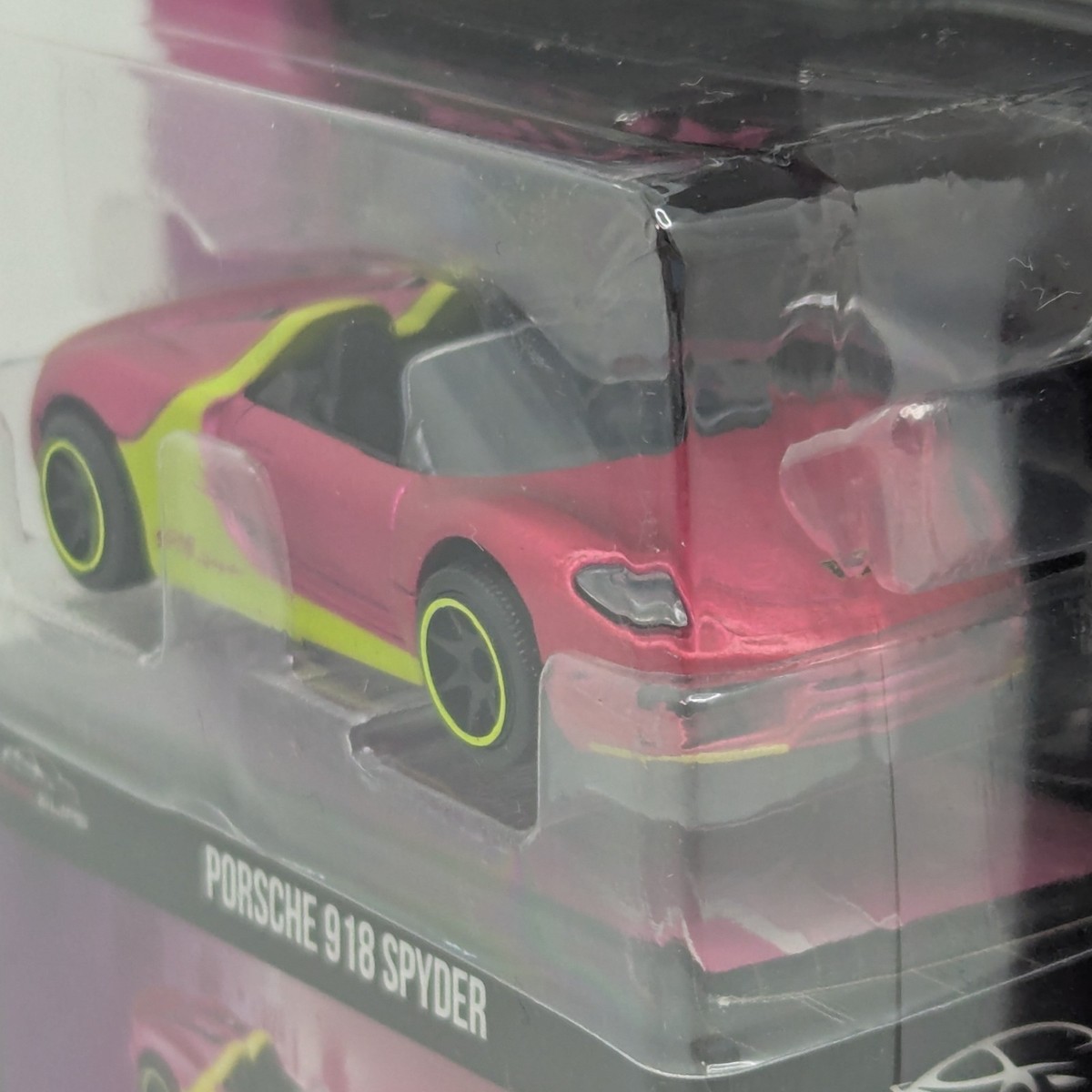 Jada Pink Slips Porsche 918 Spyder 1:64 Scale Die-Cast Model Car