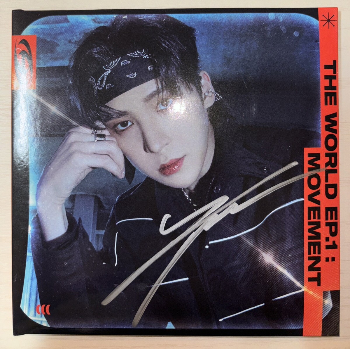 ATEEZ [THE WORLD EP.1 : MOVEMENT] Yunho Autographed Signed Album
