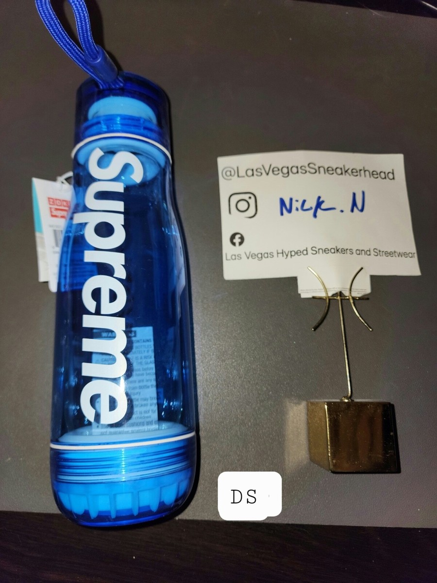 Supreme/Zoku Glass Core 16 Oz. Water Bottle Supreme SS21 IN Hand
