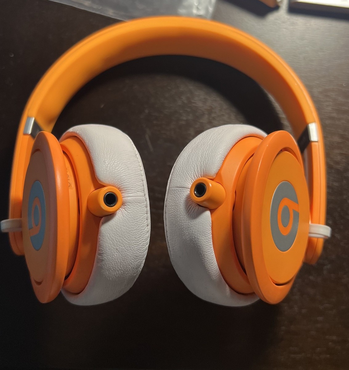 未開封beats mixr イエロー ヘッドホン Beats、ヘッドホン「mixr」に