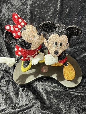 Swarovski Numbered Limited Edition 2016 Mickey & Minnie Couple