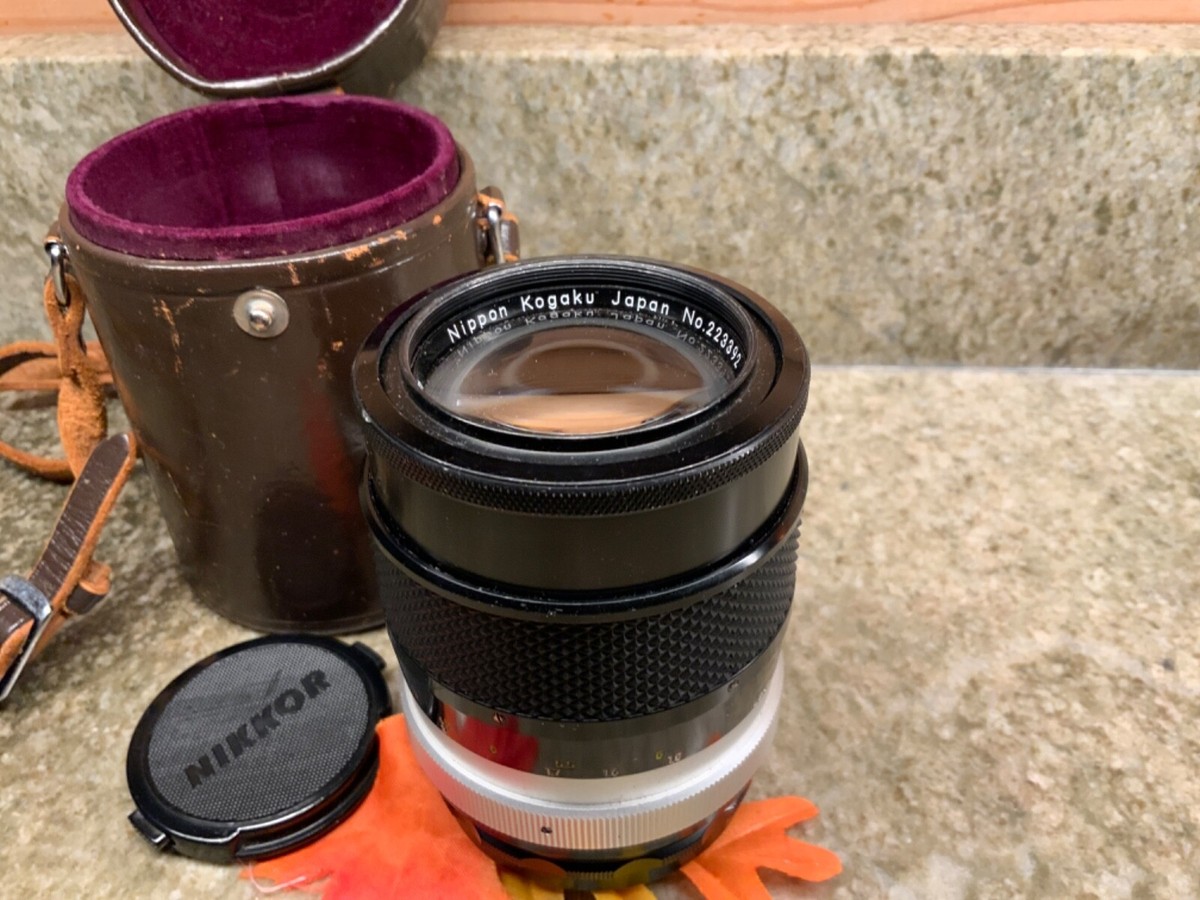 Vtg Nikon Camera Lens/ Nikkor -N / Auto 1:2 / F = 135mm Nippon