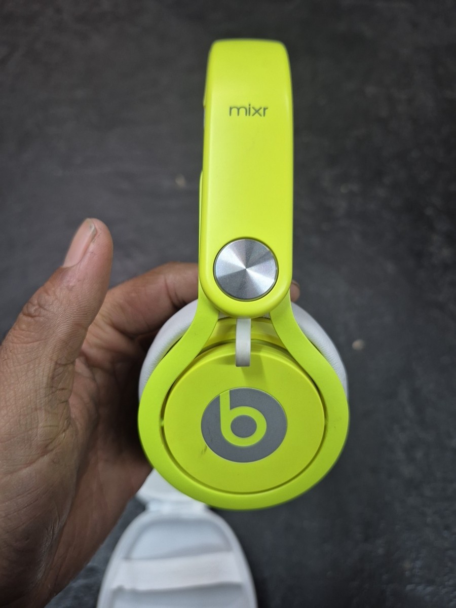 Beats Mixr Mixer Headphones Yellow/Green w/ audio cable and case