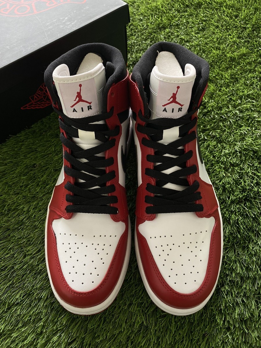 Air Jordan 1 Retro Chicago (2013) 332550-163 Brand New with Defect