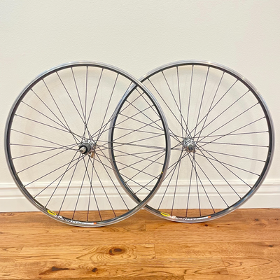 Shimano Ultegra Wh-6700 10 Speed Road Tubeless 700c Wheelset for