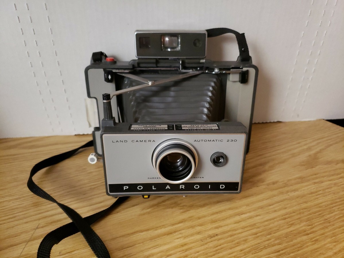 Vintage 1967 Polaroid Automatic 230 Land Camera | eBay