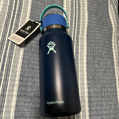 Hydro Flask 32oz Wide Mouth Flex Straw Water Bottle Winter Night