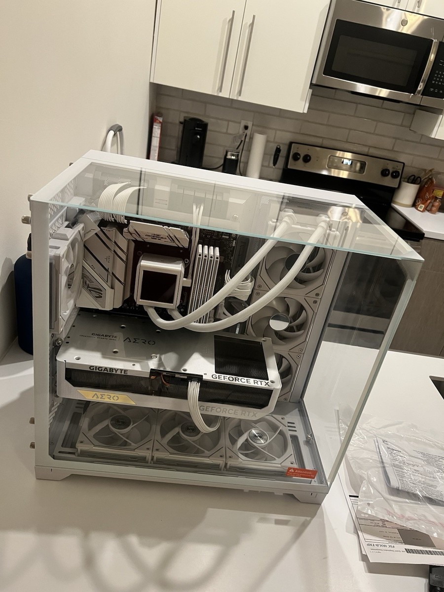 GIGABYTE GeForce RTX 4090 Aero OC 24G GDDR6X Graphics Card for