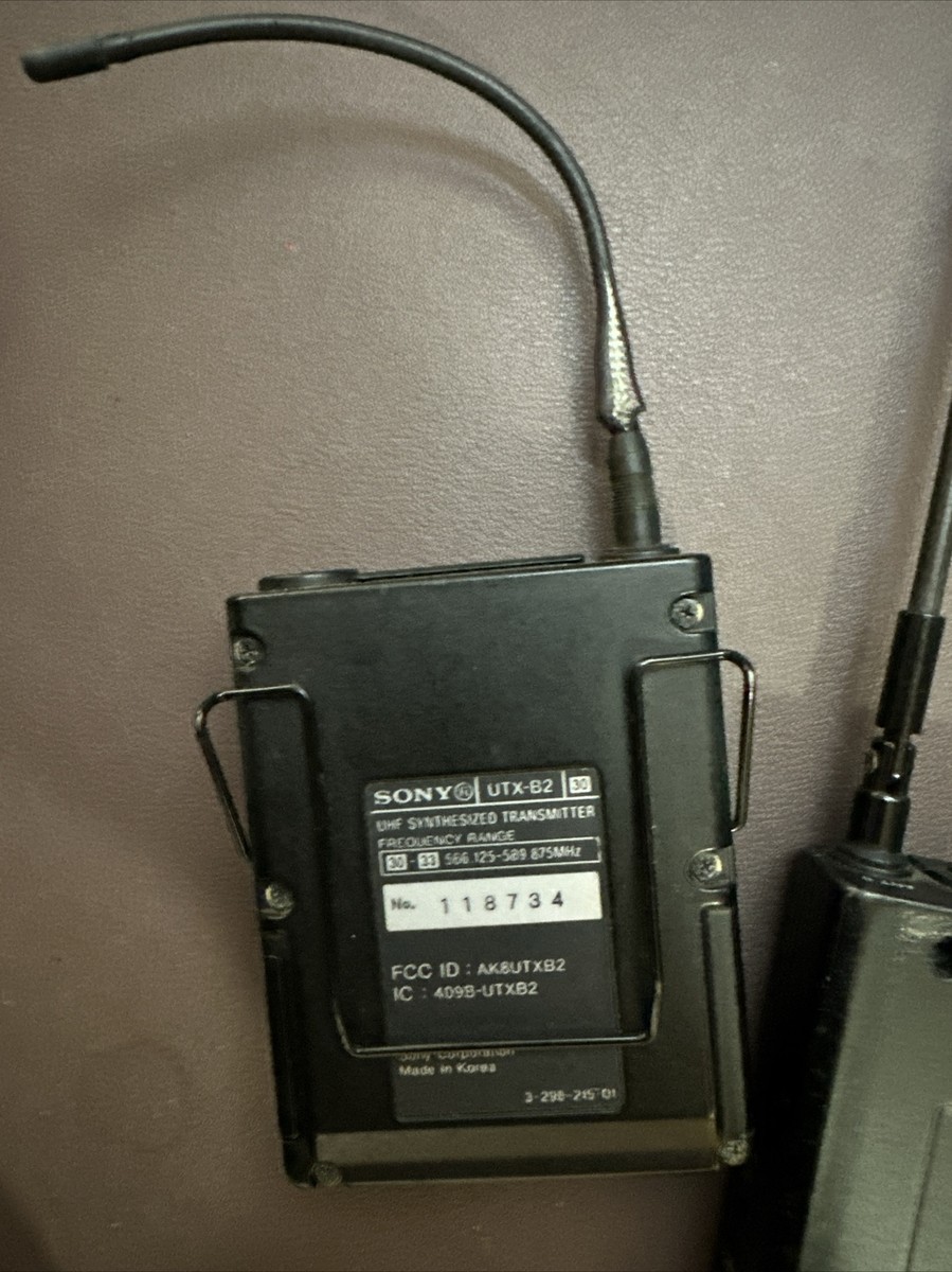 Sony UTX-B2 UHF Wireless Microphone Transmitter & Sony URX-P2 UHF
