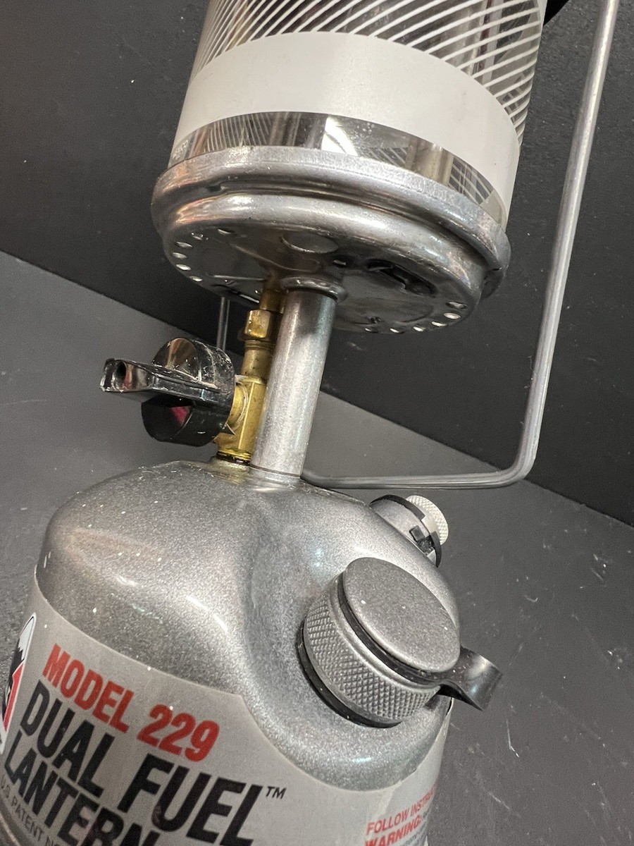 Coleman Peak 1 229 Dual Fuel Camping Backpacking Lantern | eBay