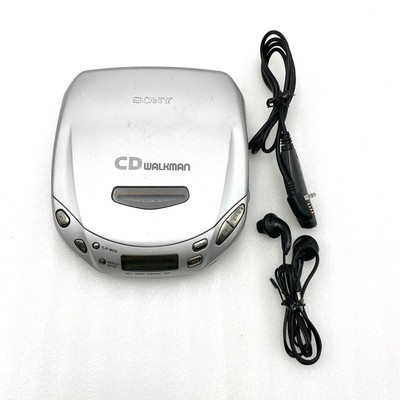 Sony CD Player Walkman D-E404 Music Silver Compact Hobby Portable