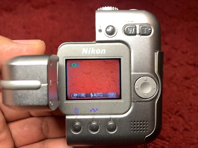 Nikon COOLPIX SQ Digital Compact Camera Works HAS FLAWS Read