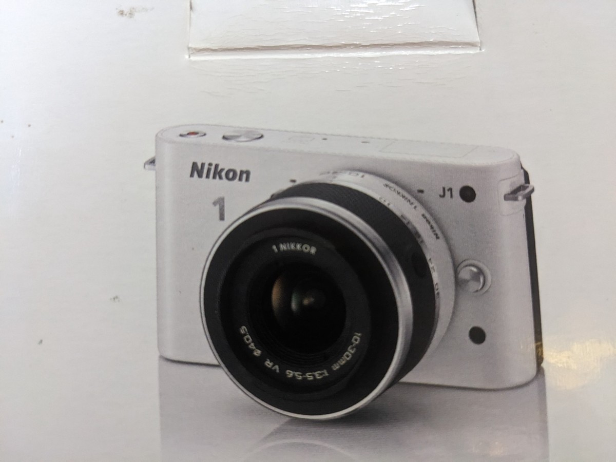 Nikon 1 J1 10.1MP Digital Camera White (Kit w/ VR 10-30mm Lens