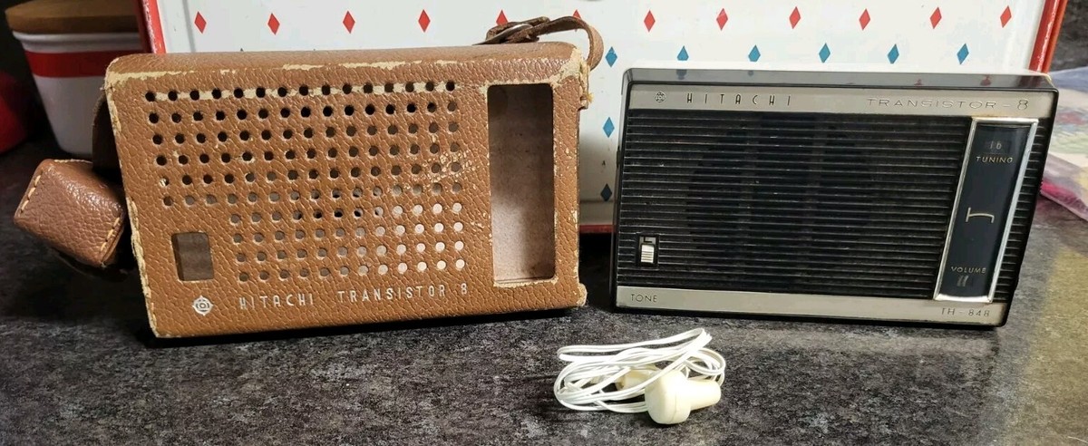 1962-63 Hitachi Transistor 8 Model TH-848 Radio With Case
