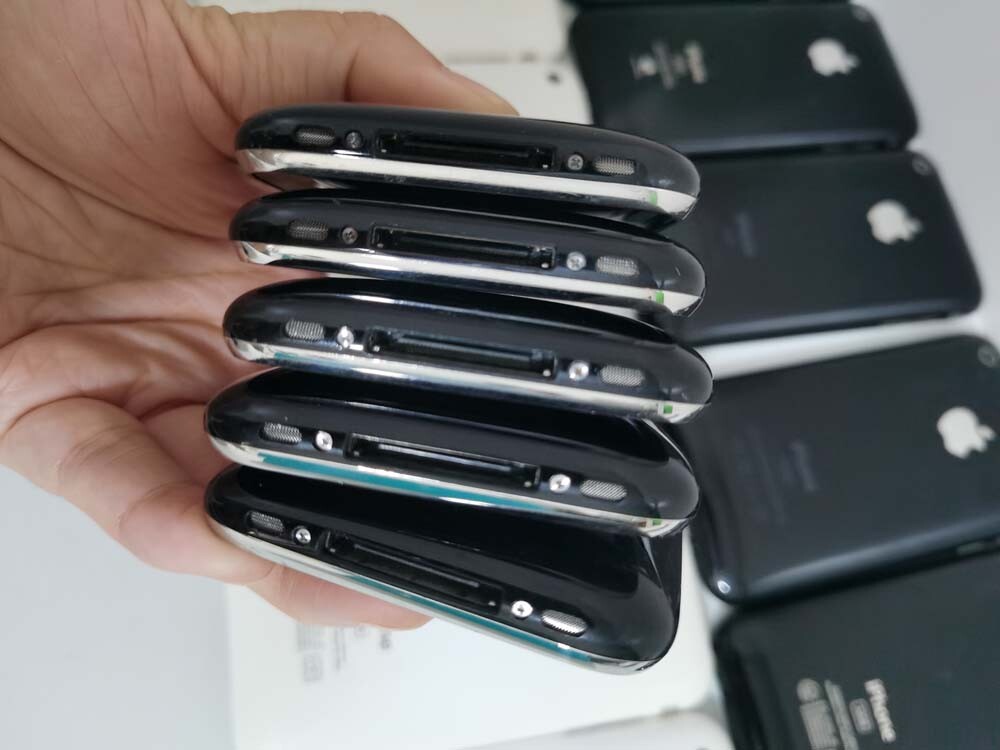 Apple iPhone 3G 3GS - 8GB 16GB 32GB - Black White - Usedphone