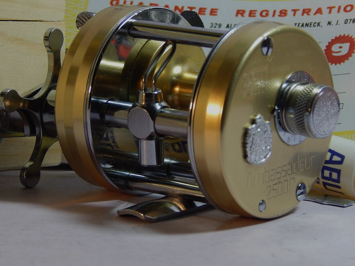 Vintage ABU Garcia Ambassadeur 2500C champagne gold casting reel