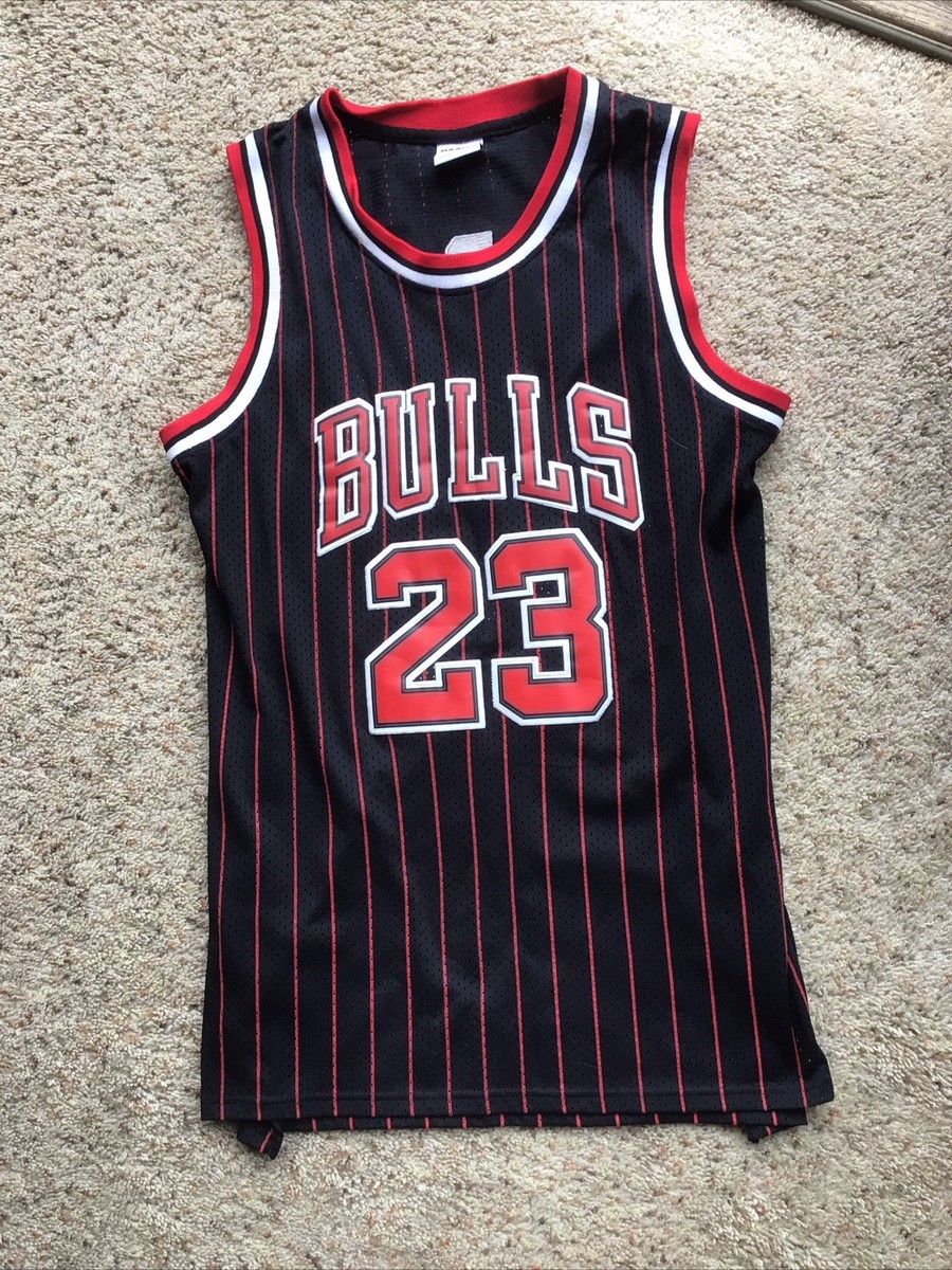 MICHAEL JORDAN RAAVIN THROWBACK 23 JERSEY SIZE M STITCHED LETTERS