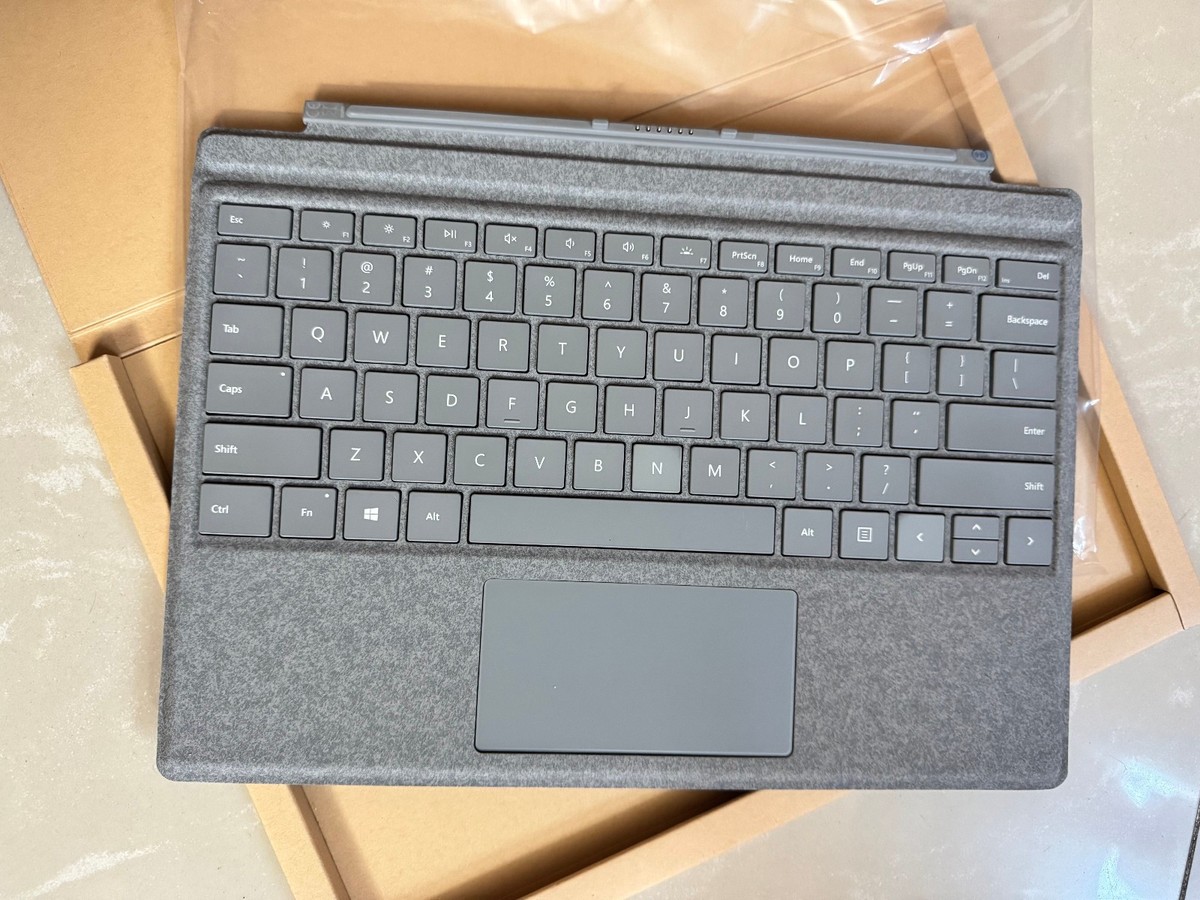 Genuine Microsoft Surface Pro 1725 Magnetic Keyboard for Surface
