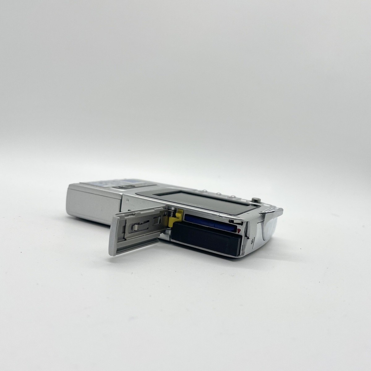 Contax U4R Vario Tessar T* Black Digital Camera 2.8-4.7/5.8-17.4