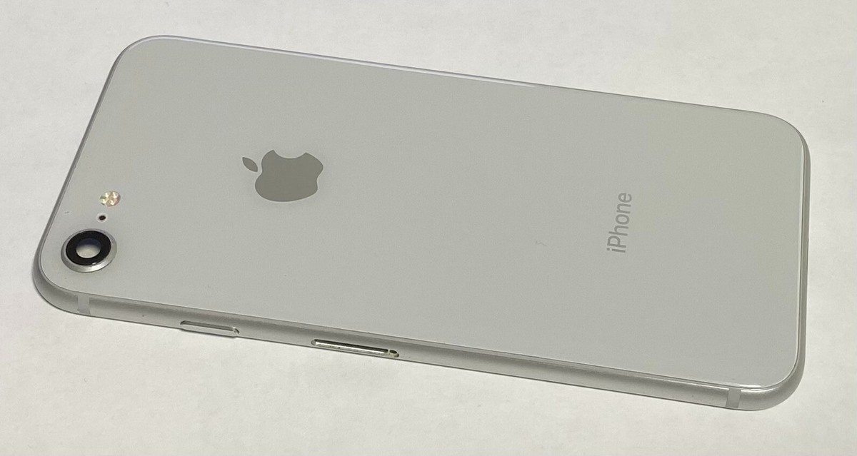 iPhone 8 Silver お*り様 【ジャンク】Apple iPhone 8 シルバー 128GB