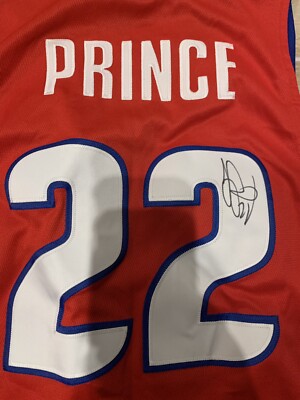 NBA Authentic Detroit Pistons Signed Auto Tayshaun Prince #22