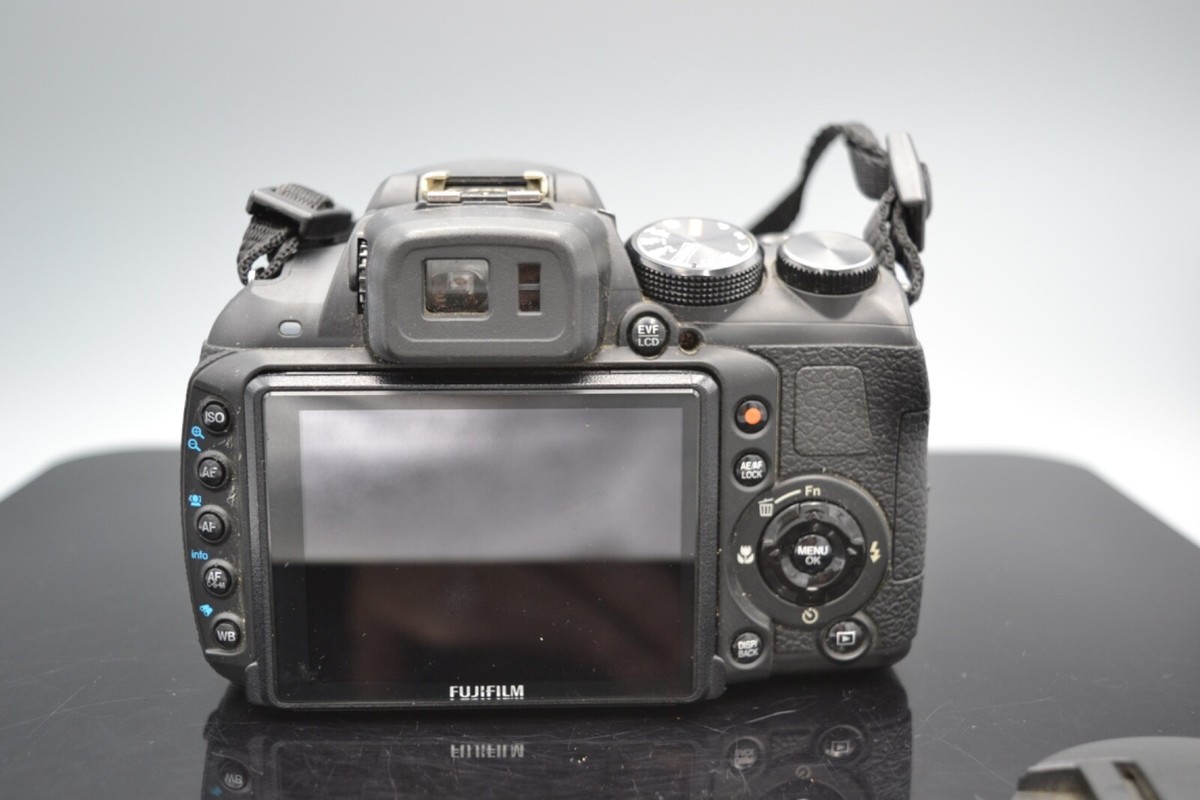 Fujifilm Digital Camera Finepix HS25EXR 30X Lens 24-720mm TESTED