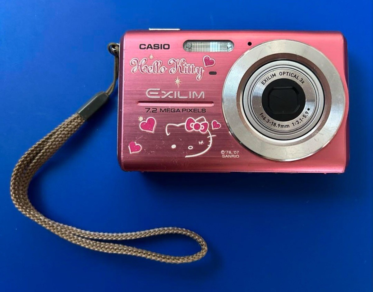 Casio Sanrio Hello Kitty Digital Camera EXILIM EX-Z75 7.2 mega