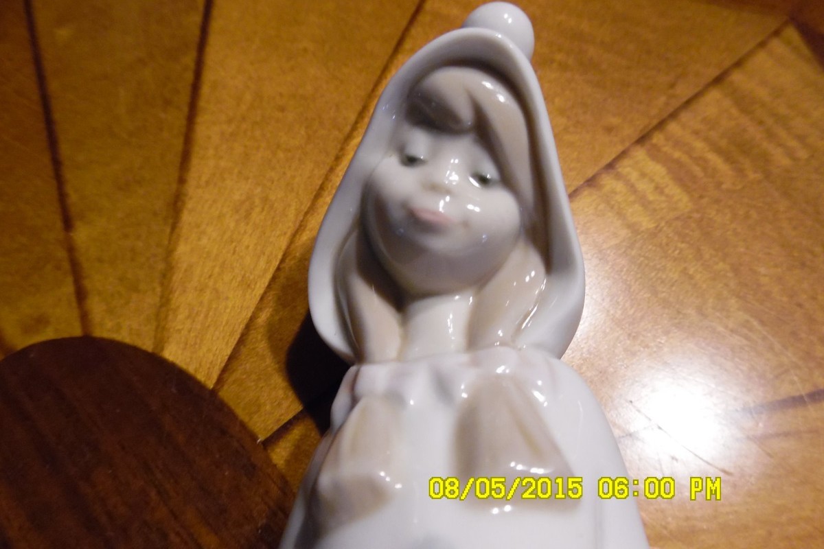 Lladro #4678 Figurine 